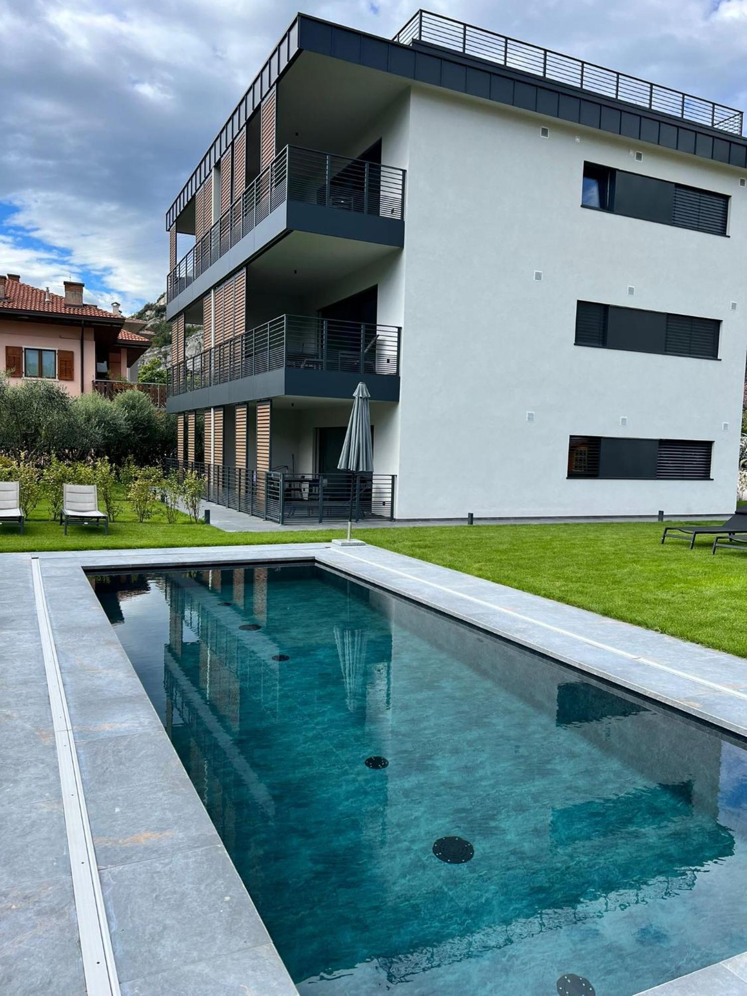 Casa 32 Loft - Garda Lake Torbole Sul Garda Exteriör bild